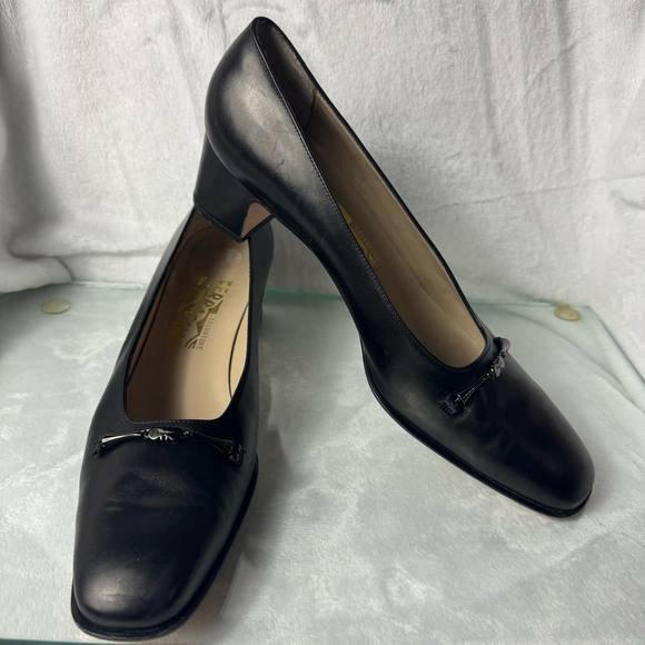 Vintage Salvatore Ferragamo Square-toe Black Leather Pumps Size 9 - Picture 1 of 9